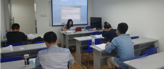 【法亞小語(yǔ)種】趙星老師的出國(guó)班上課進(jìn)行時(shí)