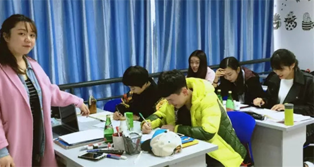 法語(yǔ)出國(guó)班——譚老師