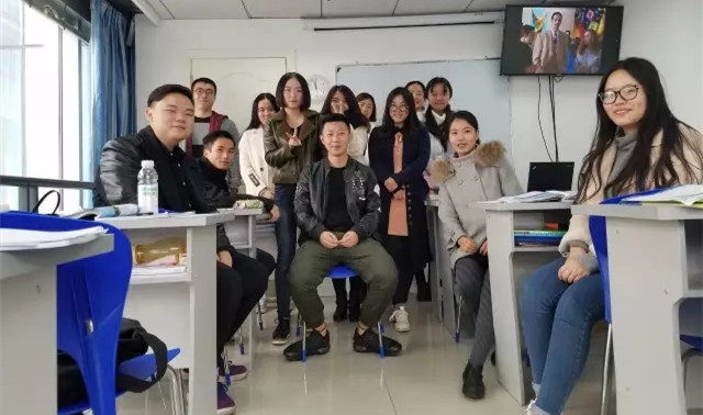 法語(yǔ)初級(jí)班——王俊凱老師