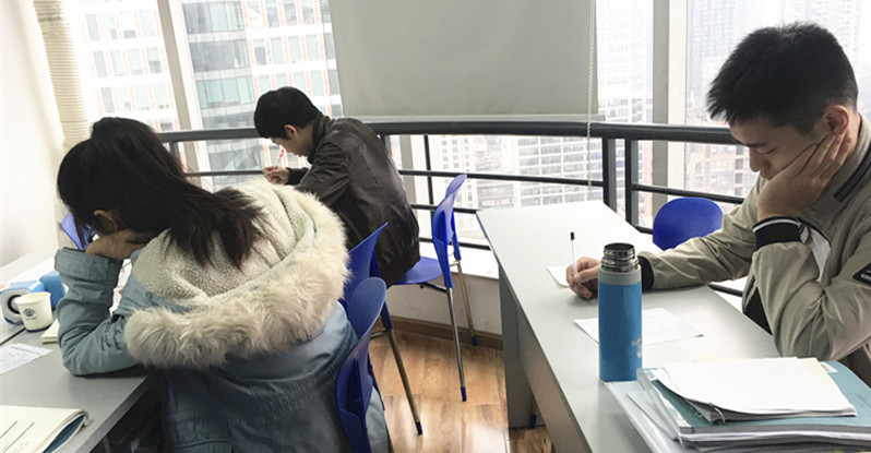 德語全日制出國班（劉秦冉老師）