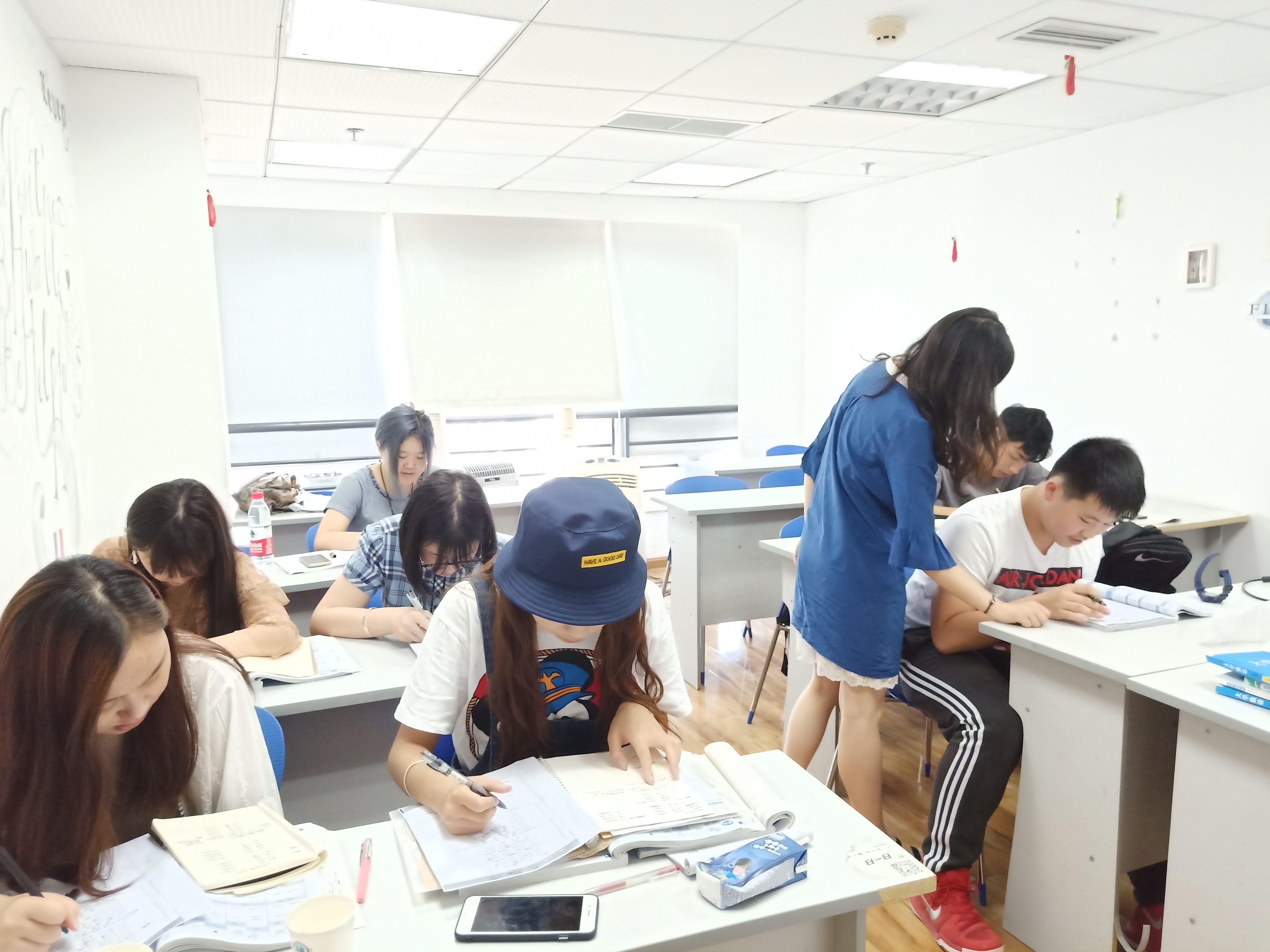 俄語初級周末班（舒加老師）